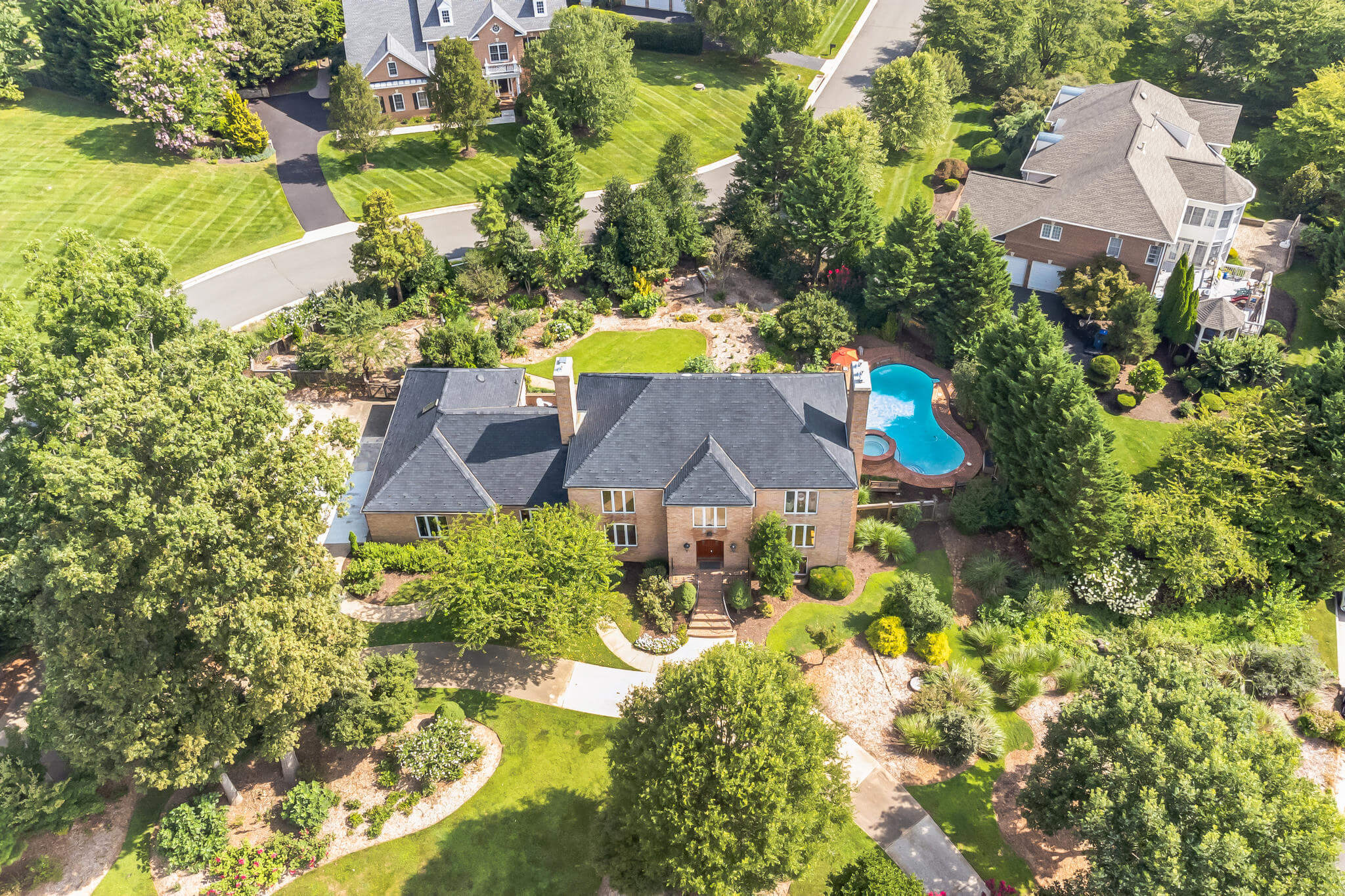 real estate drone photo Oakton, VA