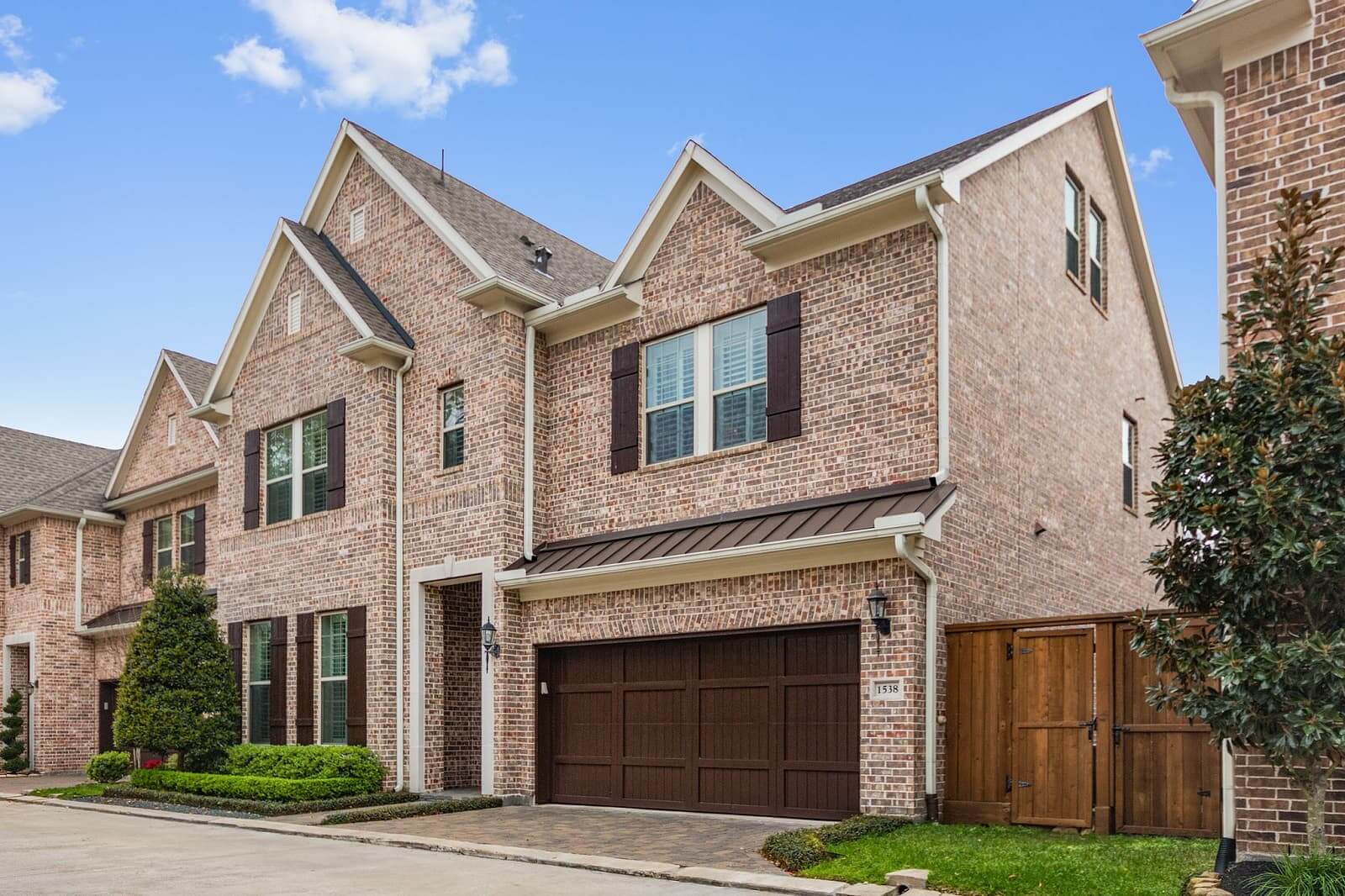 houston oudoor real estate photography