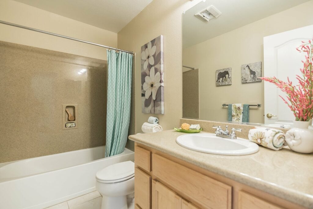 bathroom real estate photography oakland